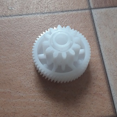 Шестерня малая на мясорубки Moulinex, Polaris, Redmond, Elenberg, Scarlet, Vitek 